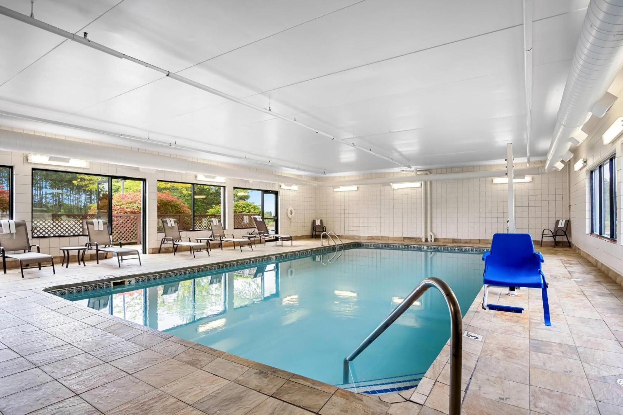 Hampton Inn Cadillac Exterior foto